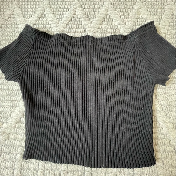 Black Noble U top - Picture 2 of 3